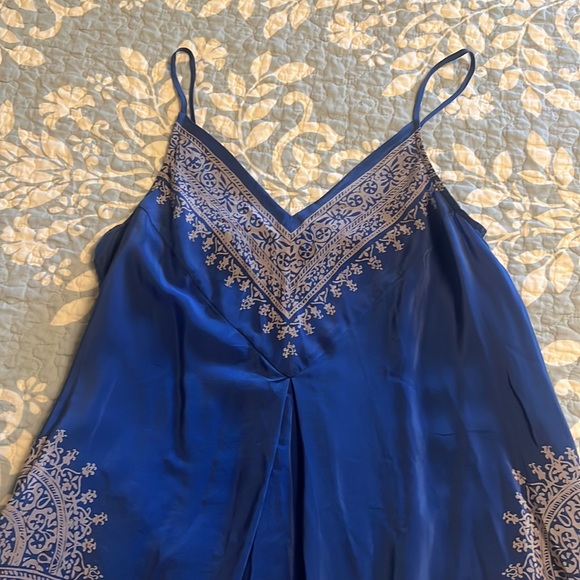 Anthropologie HD In Paris 100% Silk Moonset Asymmetrical Handkerchief Hem Tank 8 - Picture 6 of 6